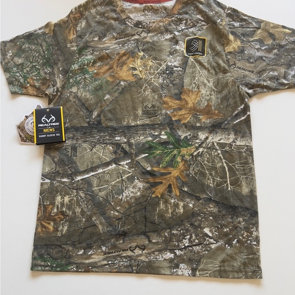 NWT Realtree Edge Short-Sleeved T-shirt Camouflage with Scent Control Size M (A) - Picture 1 of 8